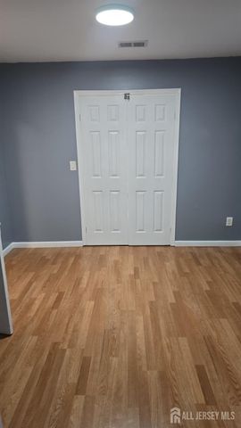 367 College Drive, Edison, NJ 08817