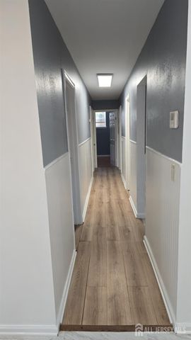 367 College Drive, Edison, NJ 08817