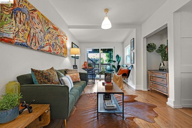 679 28th st, Oakland, CA 94608
