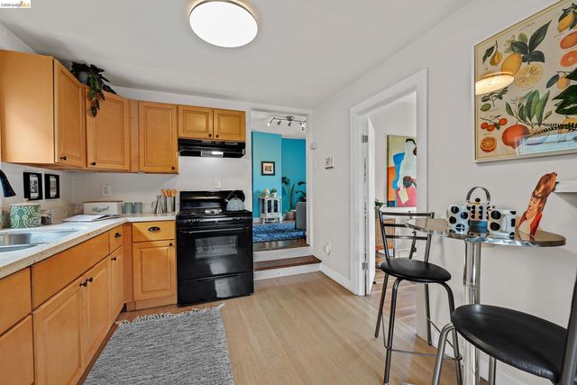 679 28th st, Oakland, CA 94608
