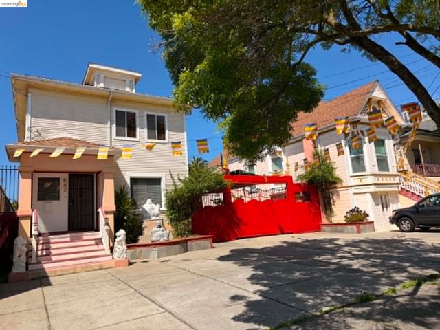 679 28th st, Oakland, CA 94608