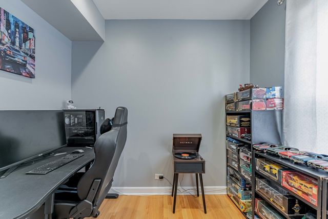 5717 N Kimball Avenue 2N, Chicago, IL 60659