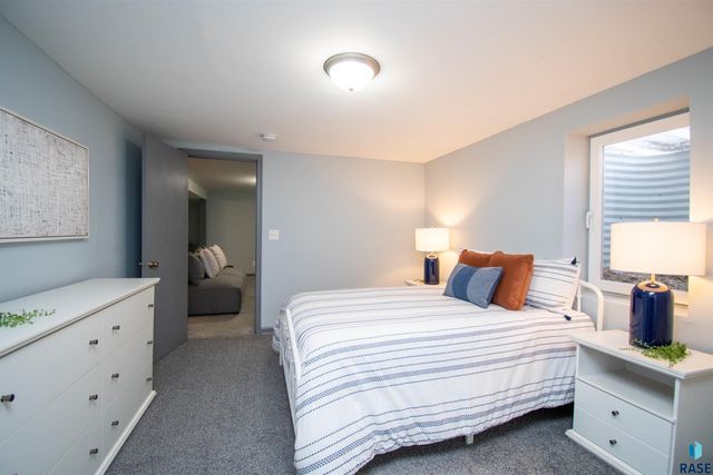 600 S Sneve Ave Avenue, Sioux Falls, SD 57103