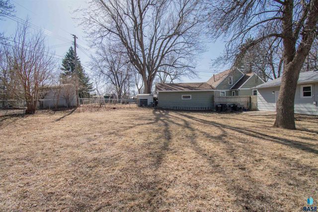 600 S Sneve Ave Avenue, Sioux Falls, SD 57103