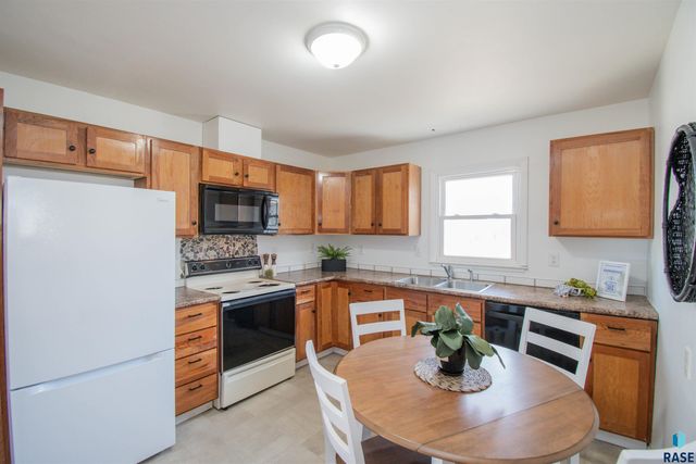 600 S Sneve Ave Avenue, Sioux Falls, SD 57103