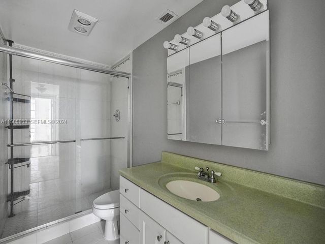 300 Bayview Drive 906, Sunny Isles Beach, FL 33160