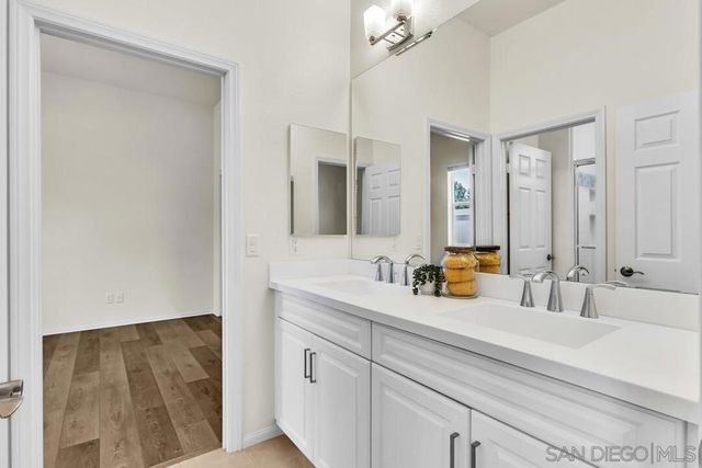 1949 Estancia Pl, Escondido, CA 92029