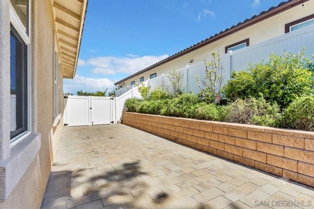 1949 Estancia Pl, Escondido, CA 92029