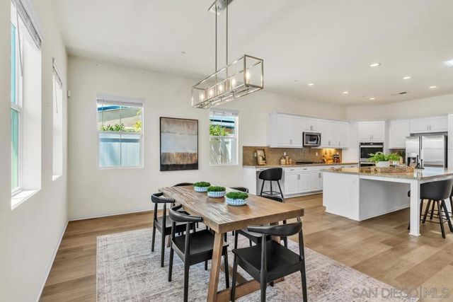 1949 Estancia Pl, Escondido, CA 92029