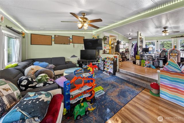 4514 Alamo Way, Oak Harbor, WA 98277