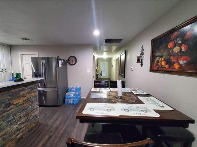 570 County Road 5102j, Cleveland, TX 77327