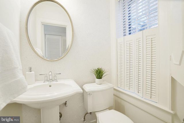 625 S SAINT ASAPH ST, Alexandria, VA 22314