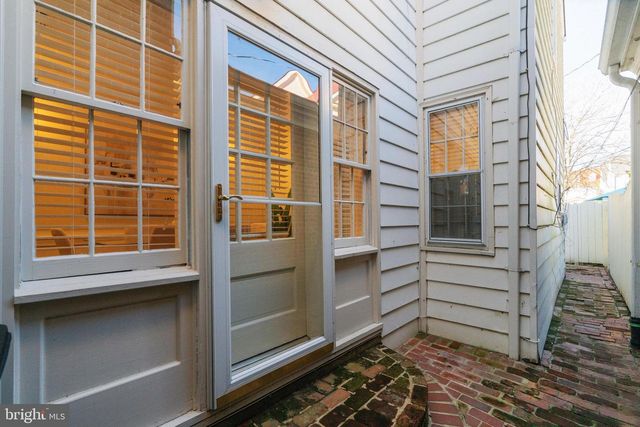 625 S SAINT ASAPH ST, Alexandria, VA 22314