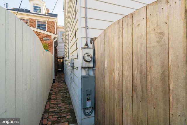 625 S SAINT ASAPH ST, Alexandria, VA 22314