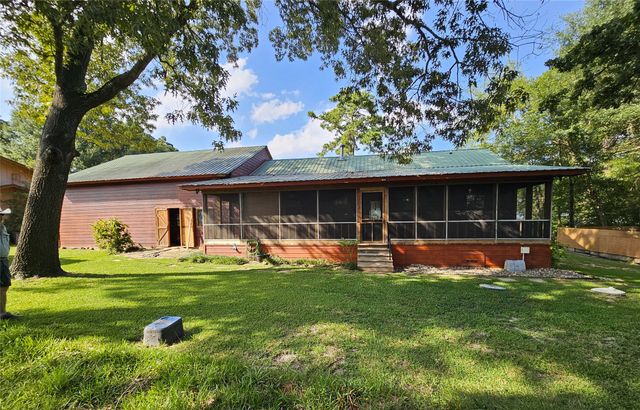 529 Wildewood Drive, Chandler, TX 75758