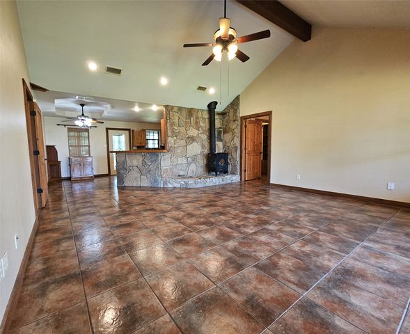 529 Wildewood Drive, Chandler, TX 75758