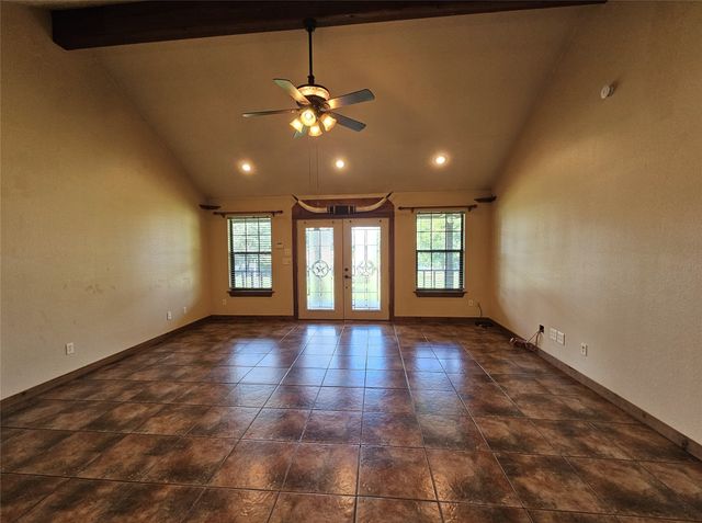 529 Wildewood Drive, Chandler, TX 75758