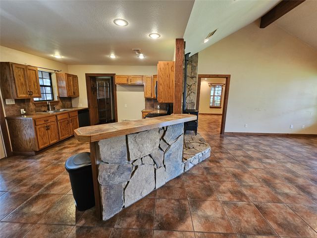 529 Wildewood Drive, Chandler, TX 75758