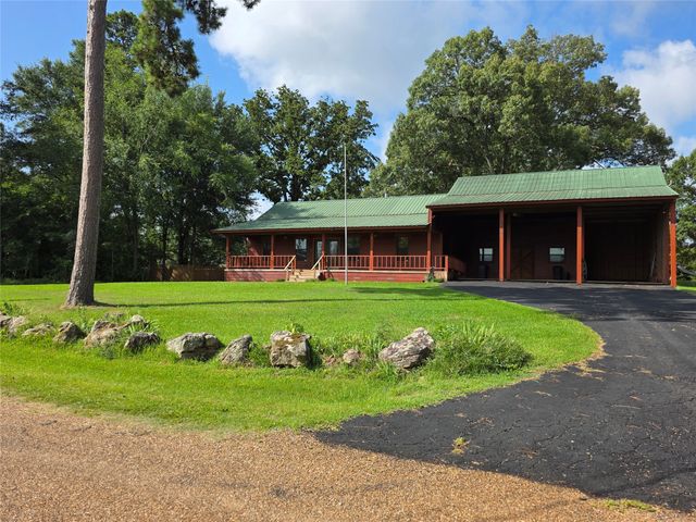 529 Wildewood Drive, Chandler, TX 75758