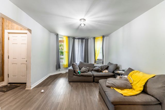 4543 W West End Avenue, Chicago, IL 60624