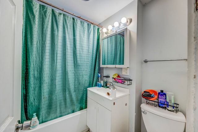4543 W West End Avenue, Chicago, IL 60624