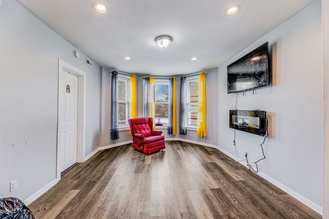 4543 W West End Avenue, Chicago, IL 60624