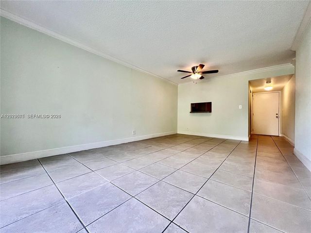 5201 Geneva Way 109, Doral, FL 33166