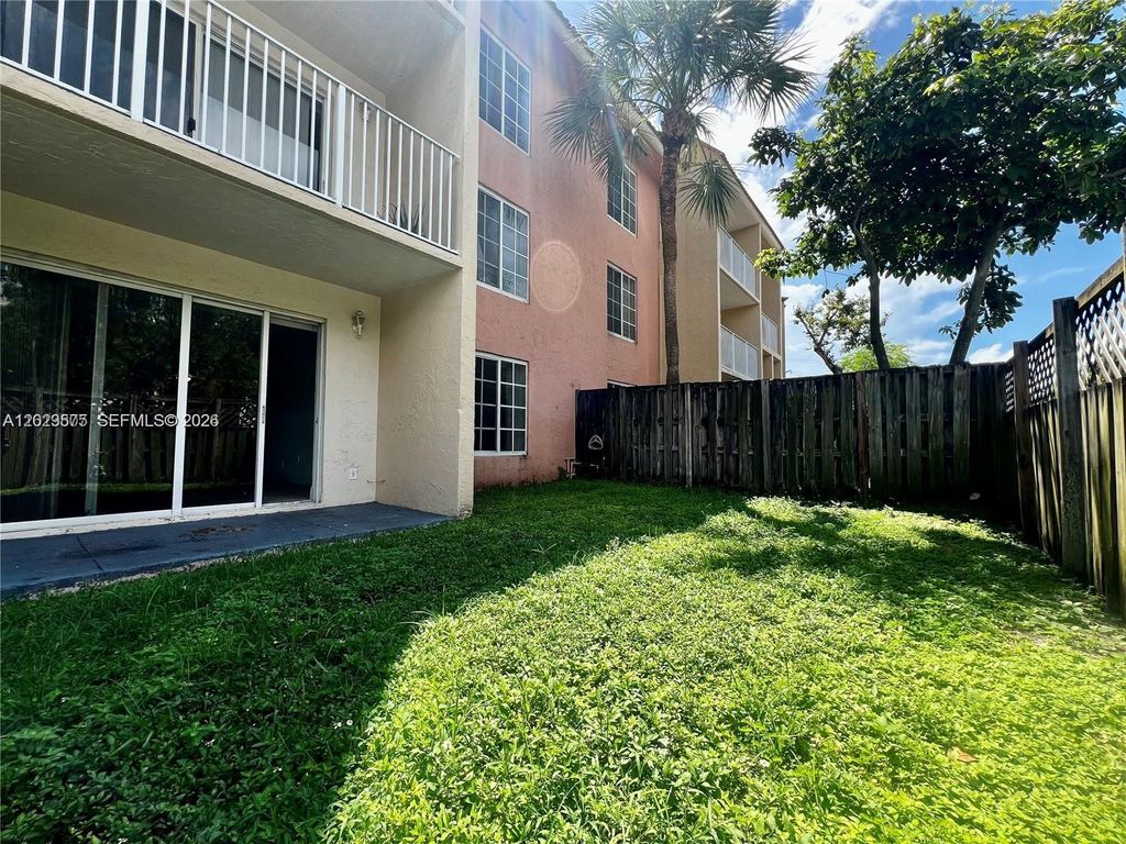 5201 Geneva Way 109, Doral, FL 33166