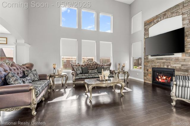 17632 Goldeneye Drive, Clinton Charter Township, MI 48038