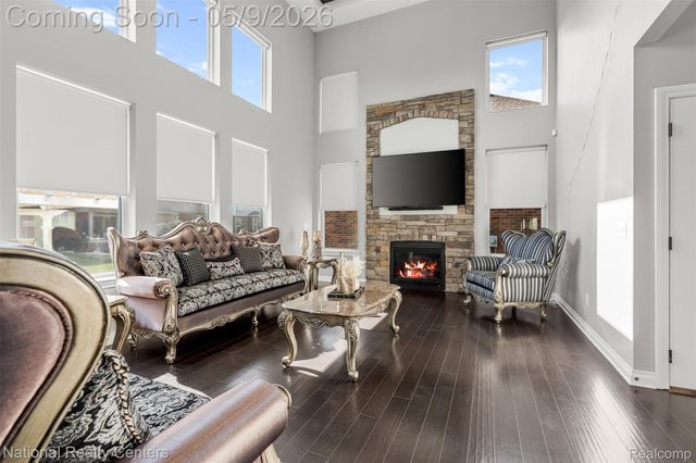 17632 Goldeneye Drive, Clinton Charter Township, MI 48038