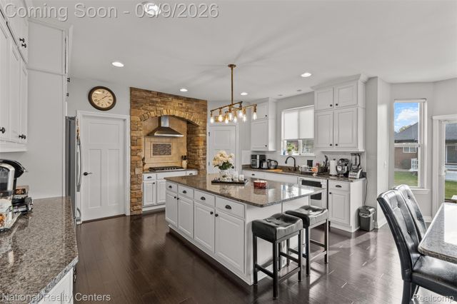 17632 Goldeneye Drive, Clinton Charter Township, MI 48038