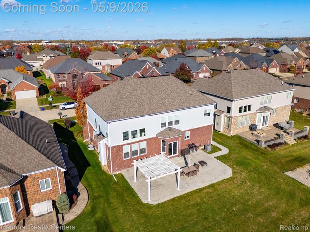 17632 Goldeneye Drive, Clinton Charter Township, MI 48038