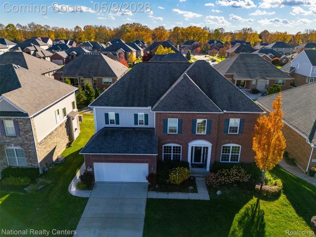 17632 Goldeneye Drive, Clinton Charter Township, MI 48038
