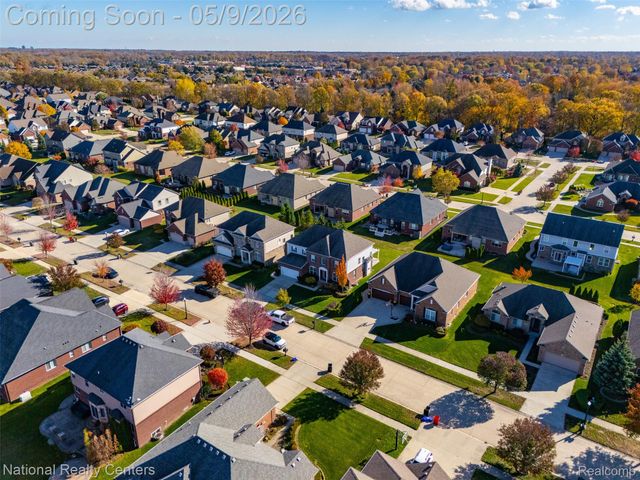 17632 Goldeneye Drive, Clinton Charter Township, MI 48038