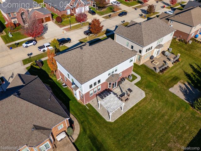 17632 Goldeneye Drive, Clinton Charter Township, MI 48038
