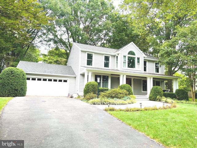 1817 CLOVERMEADOW DR, Vienna, VA 22182