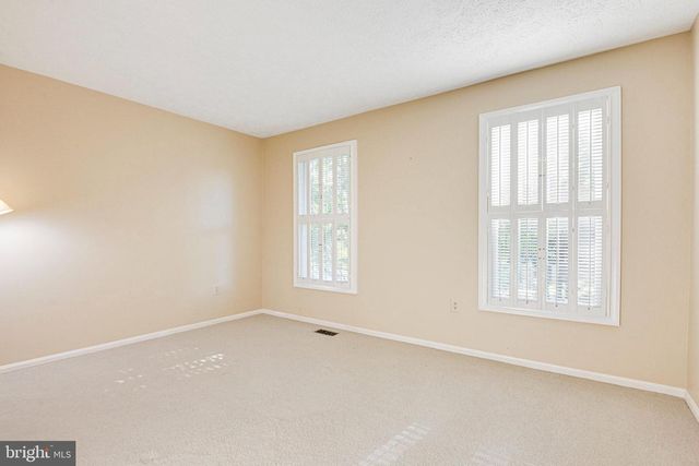 1817 CLOVERMEADOW DR, Vienna, VA 22182