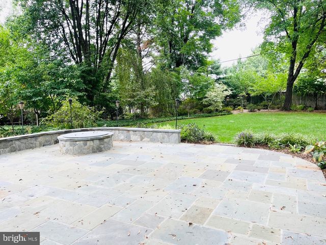1817 CLOVERMEADOW DR, Vienna, VA 22182