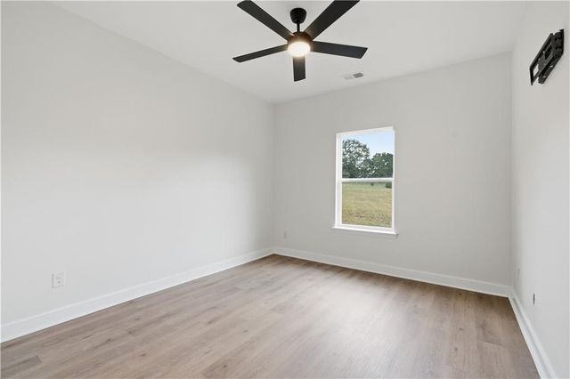 685 S Jeff Davis Drive, Fayetteville, GA 30215