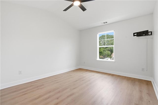 685 S Jeff Davis Drive, Fayetteville, GA 30215