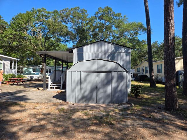 495 Clubhouse Rd., Garden City Beach, SC 29576