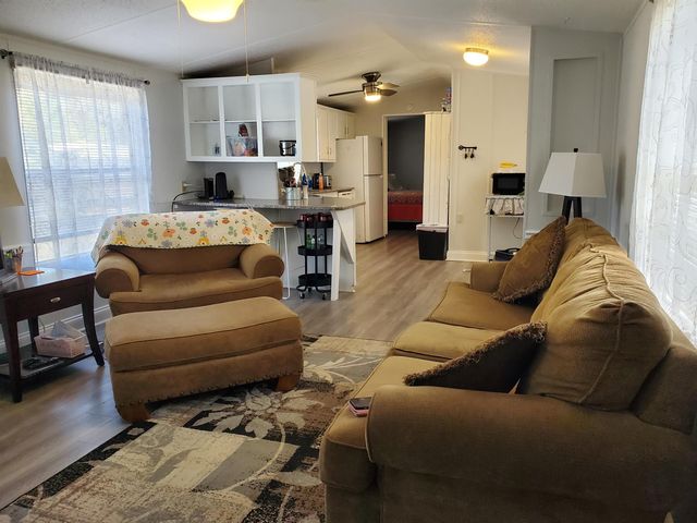 495 Clubhouse Rd., Garden City Beach, SC 29576