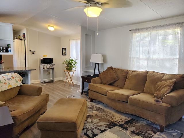 495 Clubhouse Rd., Garden City Beach, SC 29576