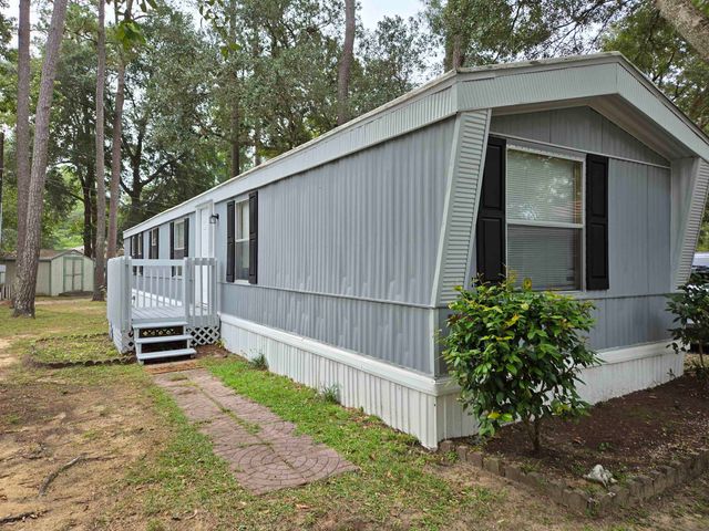 495 Clubhouse Rd., Garden City Beach, SC 29576