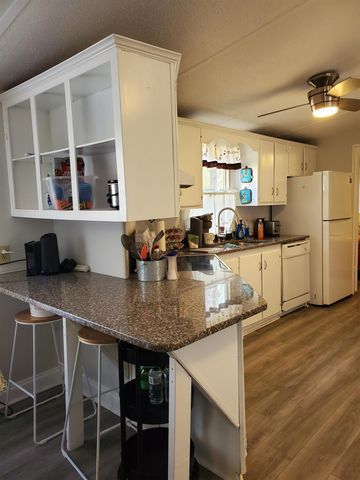 495 Clubhouse Rd., Garden City Beach, SC 29576