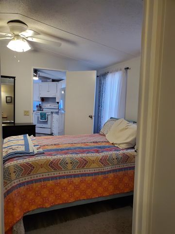 495 Clubhouse Rd., Garden City Beach, SC 29576