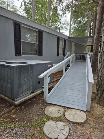 495 Clubhouse Rd., Garden City Beach, SC 29576