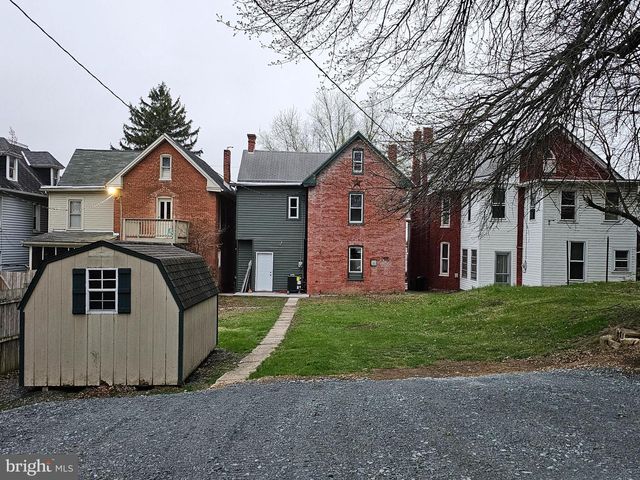 121 HARRISON AVE, Waynesboro, PA 17268