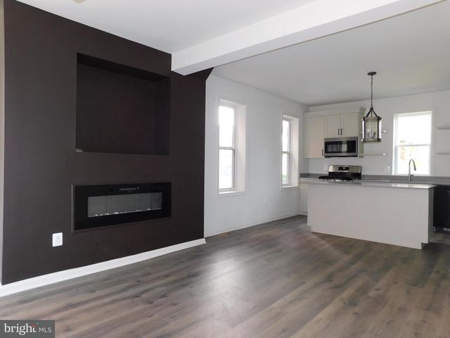 121 HARRISON AVE, Waynesboro, PA 17268