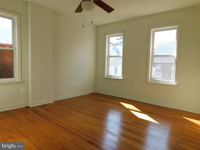 121 HARRISON AVE, Waynesboro, PA 17268